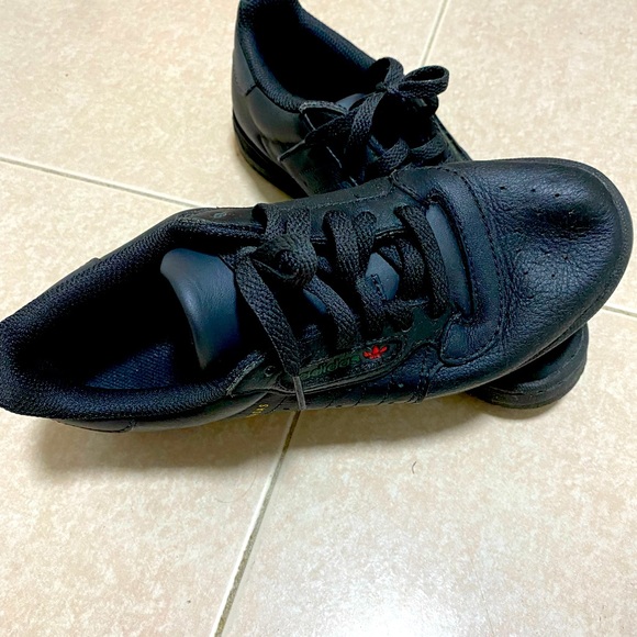 Powerphase Black Adidas size 6.5 - Picture 3 of 3